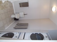 1119 large 1 bedroom washer-dryer